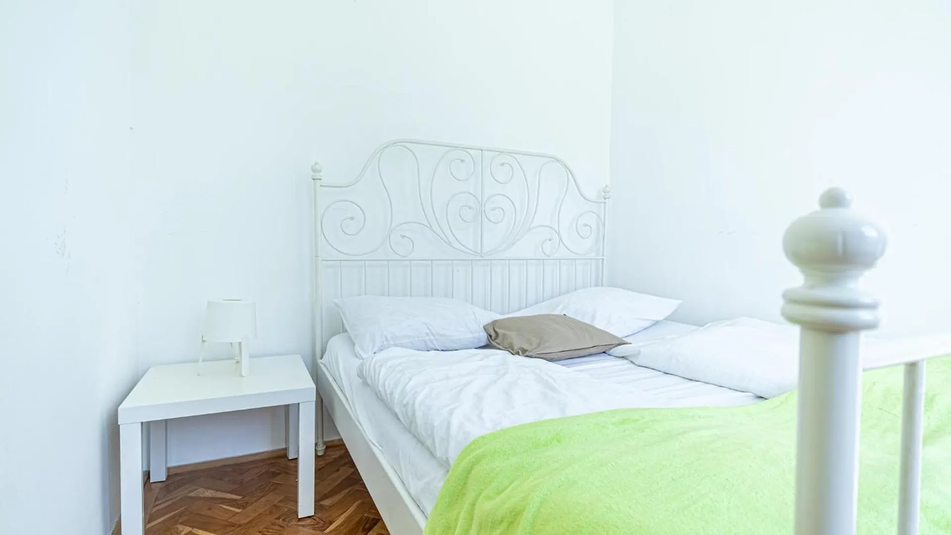 Stylish 2Br Apt For Groups, Up To 5P At Margareten Vienna 0*,