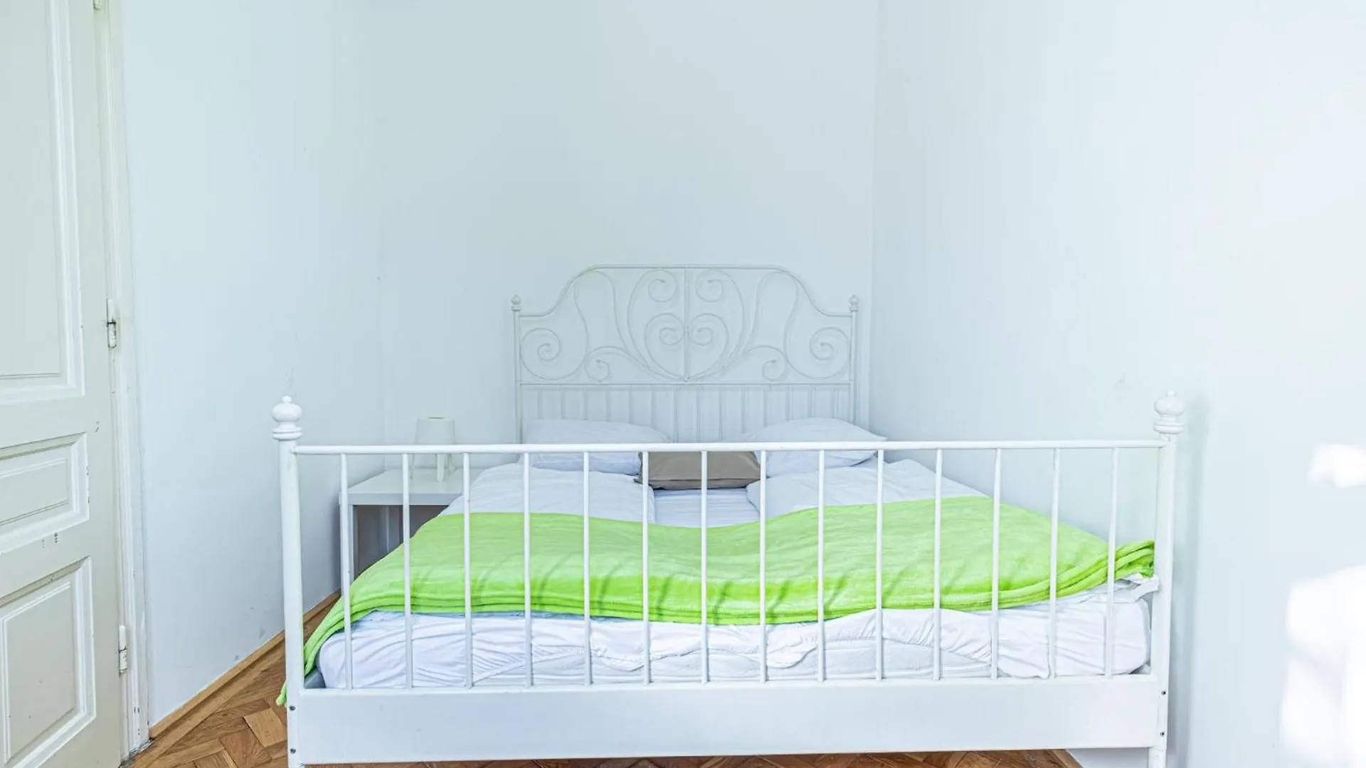 Stylish 2Br Apt For Groups, Up To 5P At Margareten Vienna