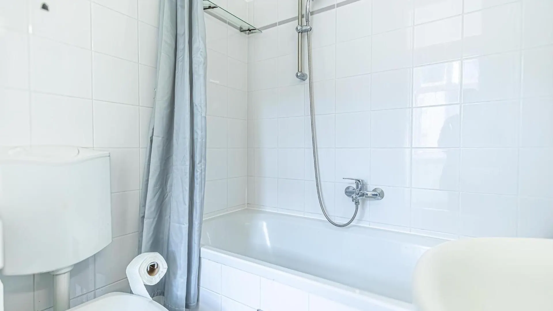 Appartamento Stylish 2Br Apt For Groups, Up To 5P At Margareten Vienna Austria