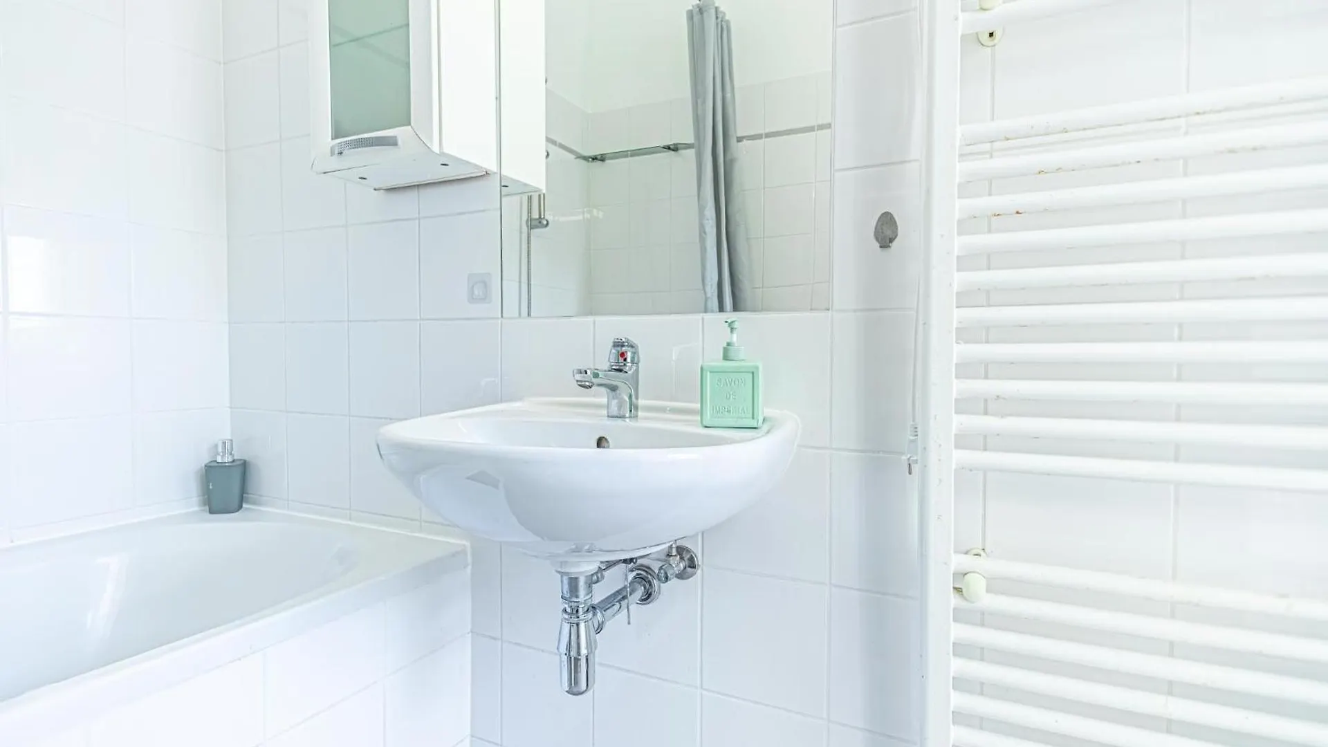 Stylish 2Br Apt For Groups, Up To 5P At Margareten Vienna Appartamento